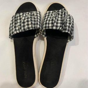 Nine WEST gingham woman’s sandals. Black and white. Size 7. Man made lining.